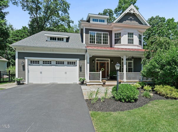 61 Yachtsman Way, Malta, NY 12020