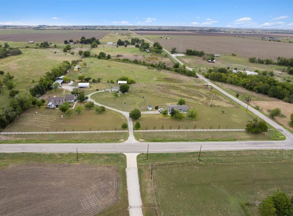 16351 Fm 1660, Taylor, TX 76574