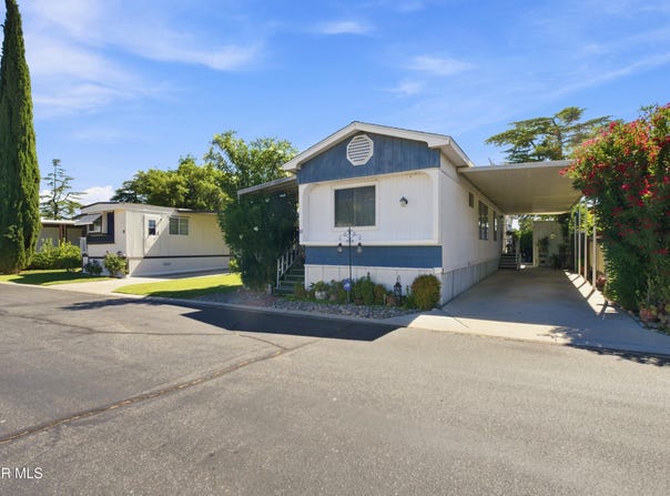 4444 E Avenue R, Palmdale, CA 93552