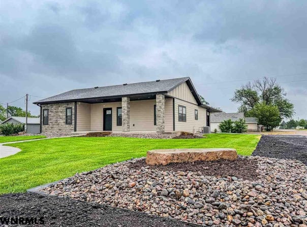311 VINE ST, Dix, NE 69133