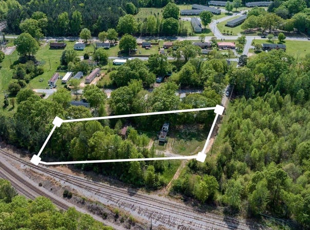 Third Street lot: 1, Laurens, SC 29360