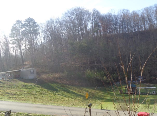 31 Freeman Branch Road, East Bernstadt, KY 40729