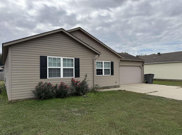 406 Allyson Dr., Paragould, AR 72450