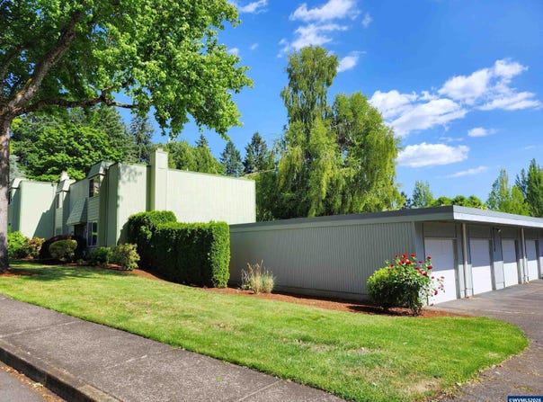 1050 Cardinal St NW, Salem, OR 97304