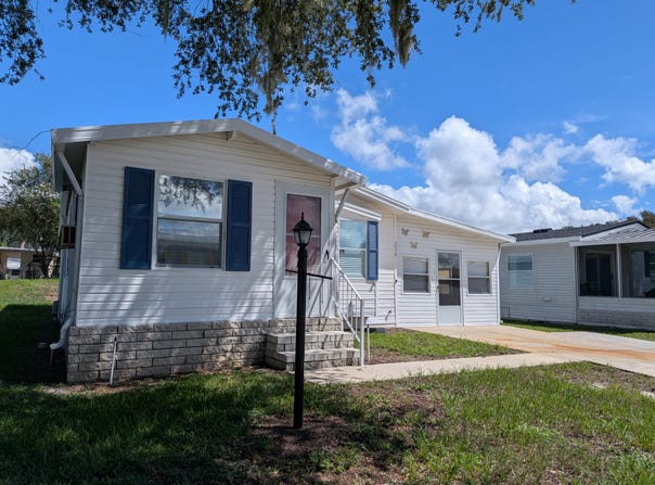 230 Choo Choo Ln, Valrico, FL 33594