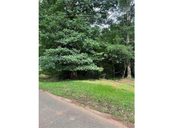 Barnwell Drive, Wellford, SC 29385