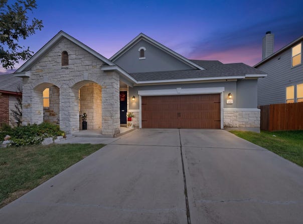 250 Fender Dr, Kyle, TX 78640