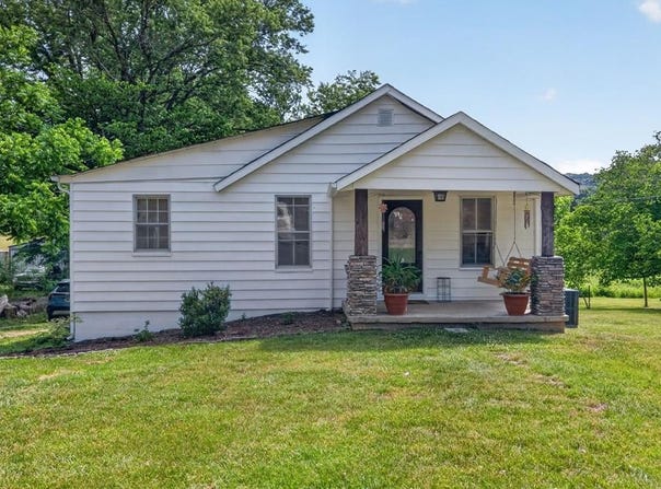 261 Mirandy Rd, Cookeville, TN 38506