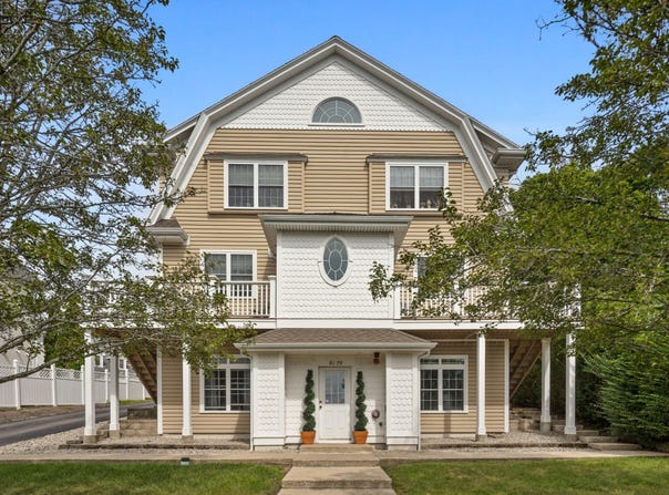 79 Suomi Rd, Quincy, MA 02169