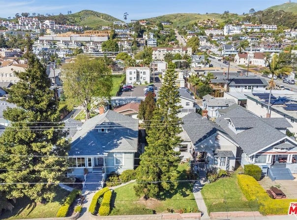 1053 1065 E Santa Clara St, Ventura, CA 93001