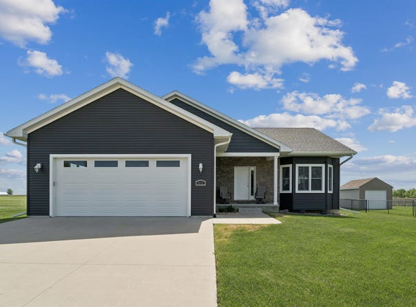 512 Cherry Street, Allison, IA 50602
