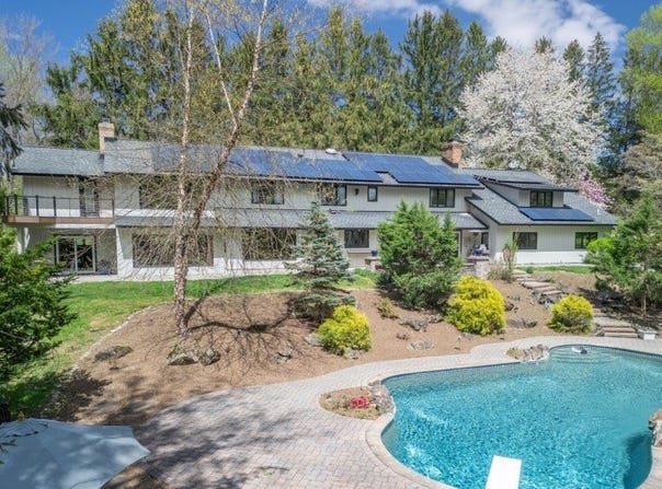 2 Elliot Farm Road, Tewksbury Twp., NJ 07830-3310