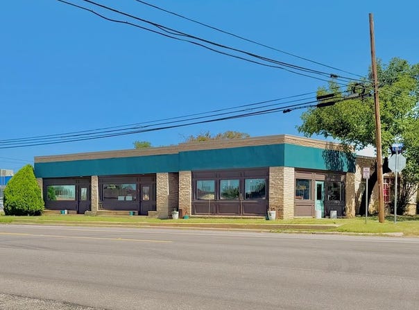 301 W Young St, Llano, TX 78643