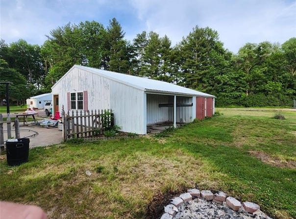 309 E Clay Street, Pleasant Hill, IL 62366