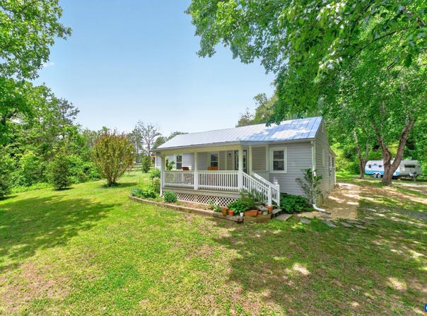3867 ROLLING RD, SCOTTSVILLE, VA 24590