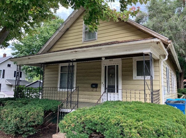 412 Monroe Avenue, Dixon, IL 61021