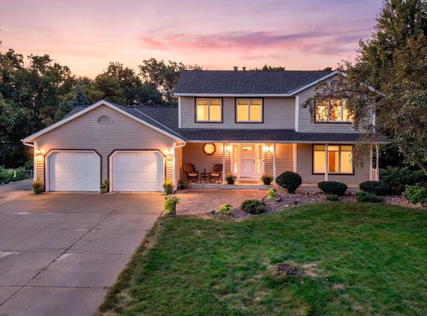 7640 Bowman Court, Inver Grove Heights, MN 55076