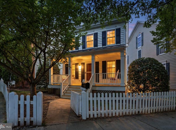 1002 MAIN Street, GAITHERSBURG, MD 20878