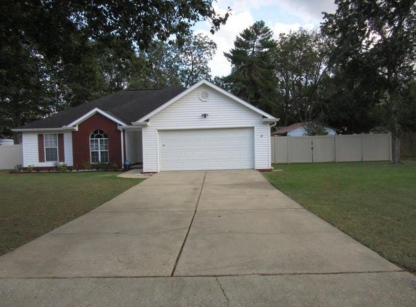 106 Carimar Place, Headland, AL 36345