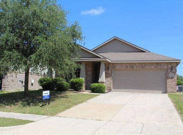 1227 Eagles Nest Trail, Krum, TX 76249