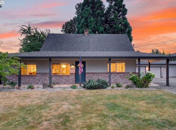 807 SE 4TH St, BattleGround, WA 98604