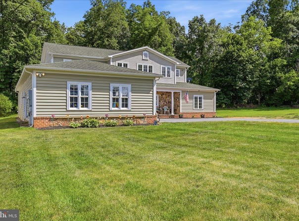 59 HOWARDS Lane, BOYCE, VA 22620