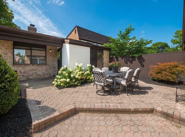 1731 Arlingate Drive S, Columbus, OH 43220