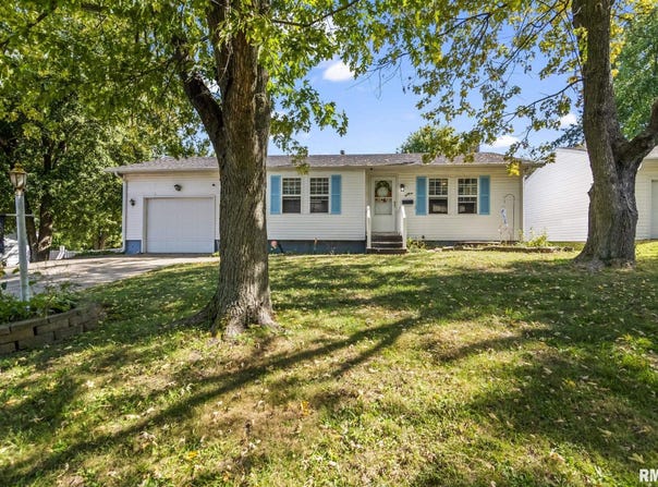 66 BUCKINGHAM Road, Chatham, IL 62629