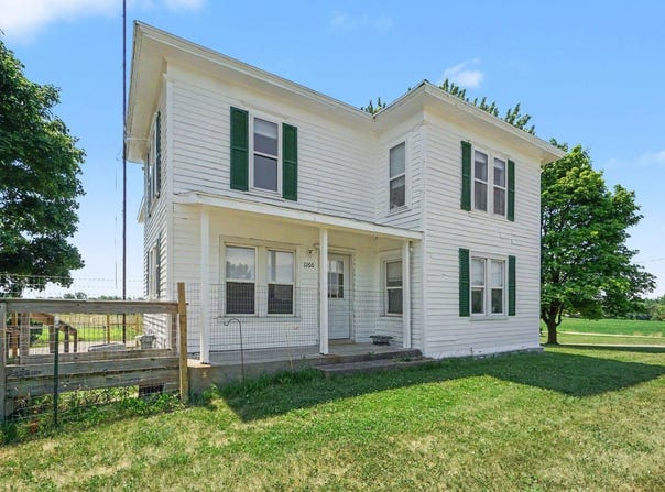 1160 E Remus Road, Mt Pleasant, MI 48858