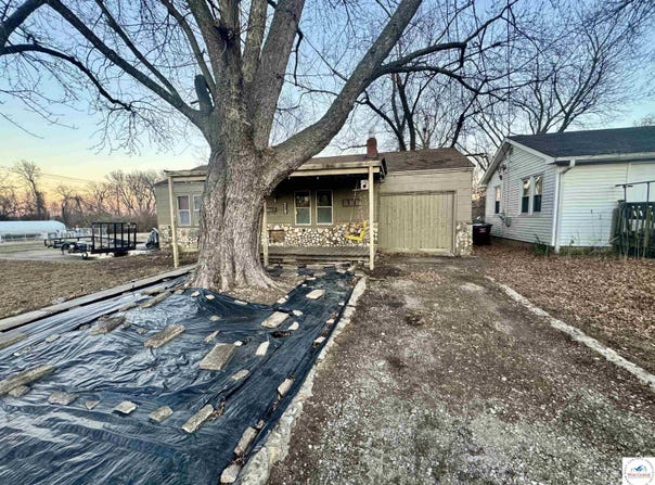 324 N 7th Street, Clinton, MO 64735