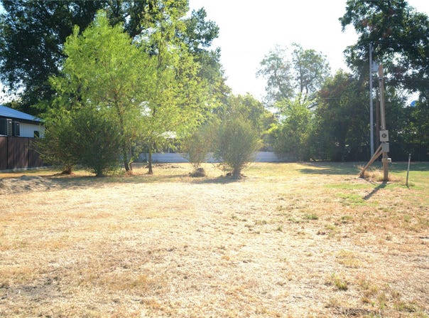 130 N Cedar, Blossom, TX 75416
