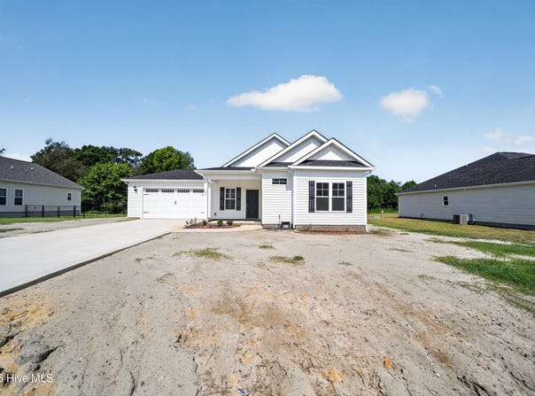 107 Sagewood Drive, Dudley, NC 28333