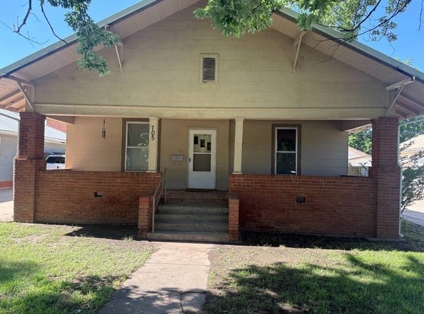 705 W 9th. St., Newkirk, OK 74647
