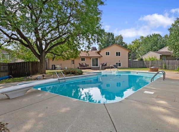 3819 Lodestone Lane, Eagan, MN 55122