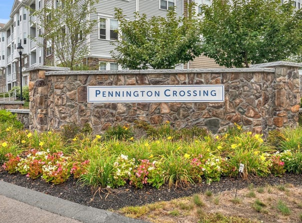 2404 Pennington Dr, Walpole, MA 02081