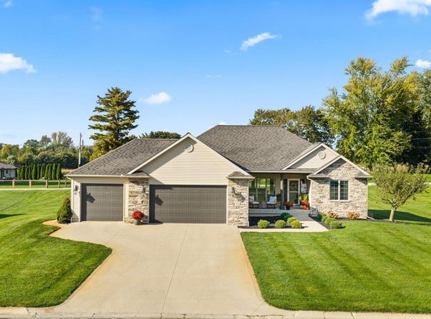 3801 S Elaine Drive, Warsaw, IN 46580