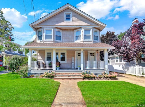 53 Watts Place, Lynbrook, NY 11563