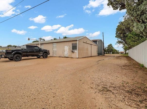 8411 N Service Rd, Big Spring, TX 79720