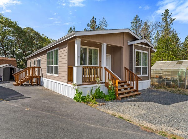 2085 Stringer Gap Road, Grants Pass, OR 97527