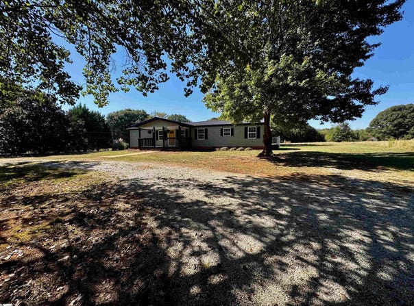 710 E Victor Hill Road, Duncan, SC 29334