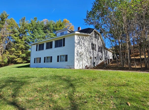 306 Tower Rd, Galax, VA 24333