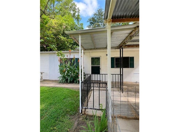 413 Moorehead, Franklin, TX 77856