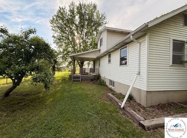 10496 Soles Road, Windsor, MO 65360