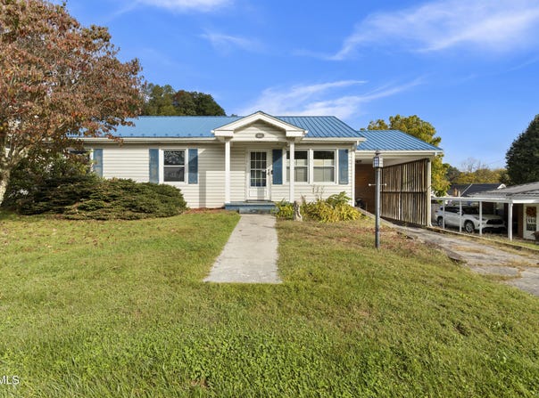 565 Bowlin Street, Damascus, VA 24236
