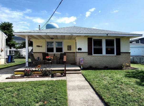 3 Girard Place, Brigantine, NJ 08203