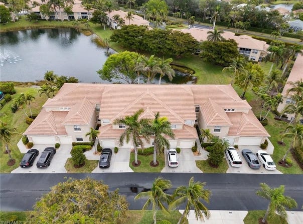 359 Dover Pl, NAPLES, FL 34104