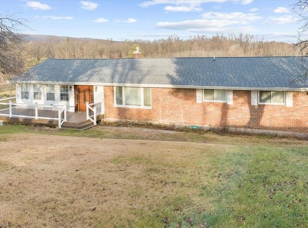 988 Hoch Road, Moore Twp, PA 18038