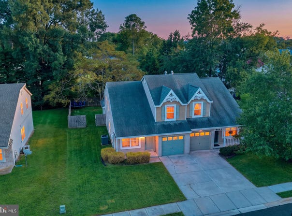19 HEATHERFIELD Way, DOVER, DE 19904