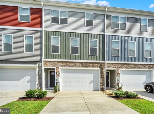 7819 WOLF RUN Lane, SEVERN, MD 21144