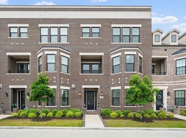 208 Morningside Drive, Roanoke, TX 76262